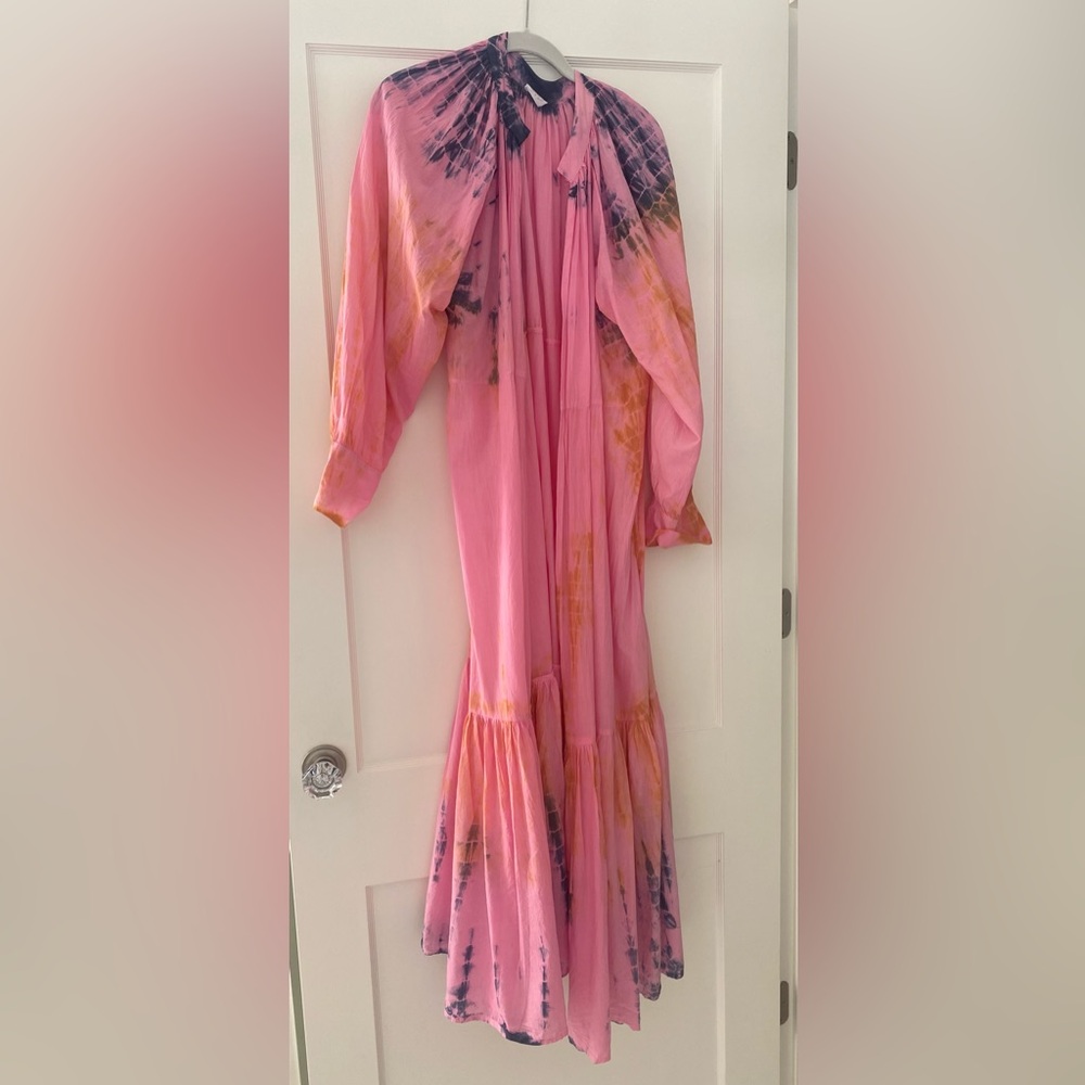 Elizabeth Gillett Tie Dye Kimono One Size....from Anthropologie.  So cool!